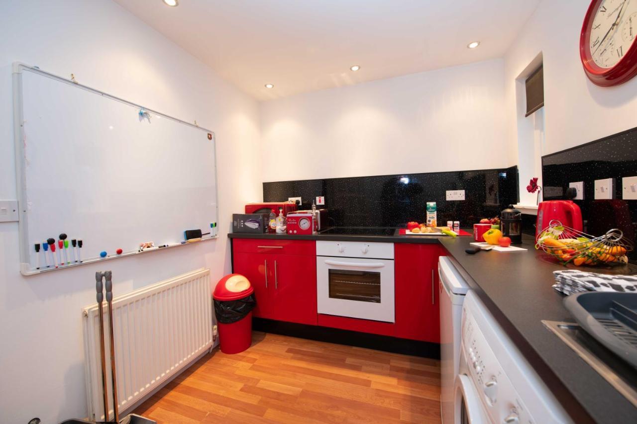 Premier - Chapel Apartment With Driveway! Cleland المظهر الخارجي الصورة