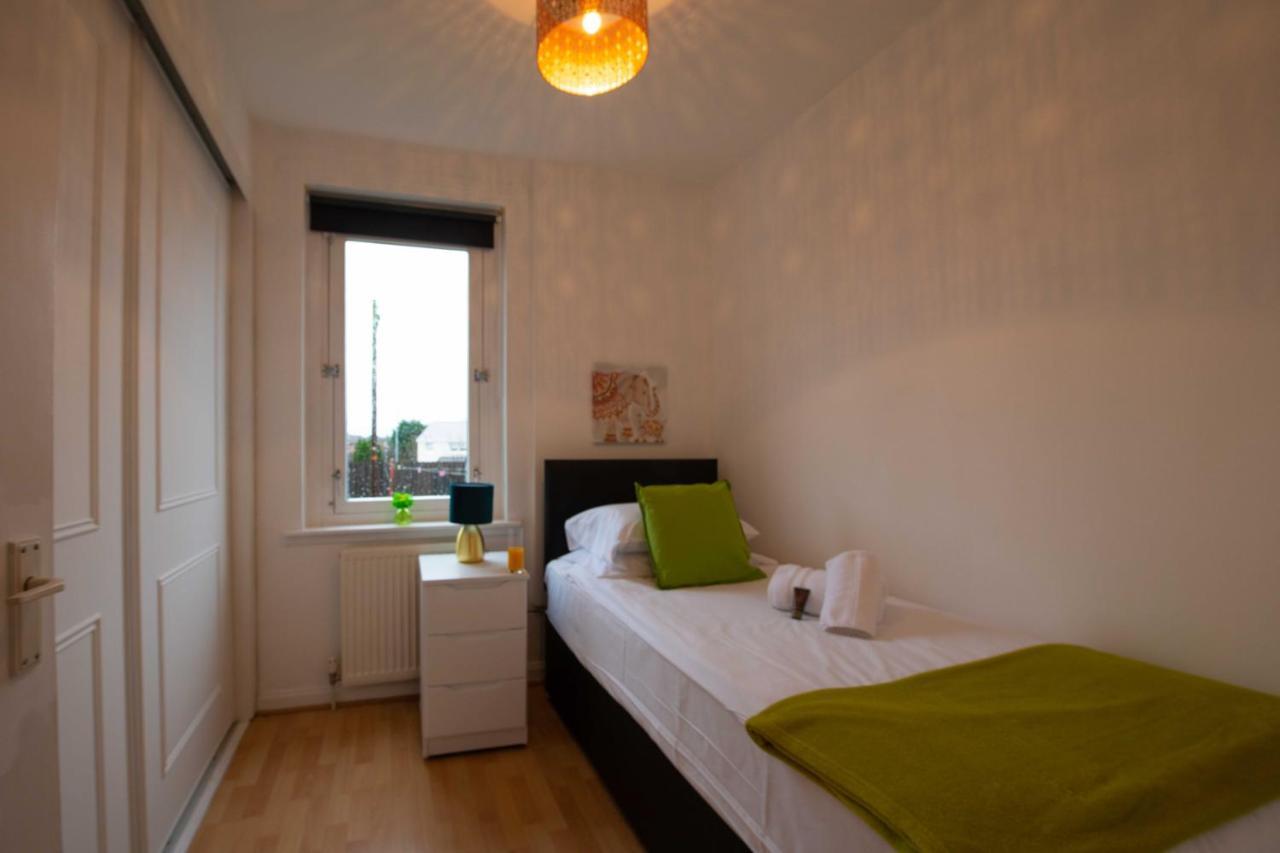 Premier - Chapel Apartment With Driveway! Cleland المظهر الخارجي الصورة